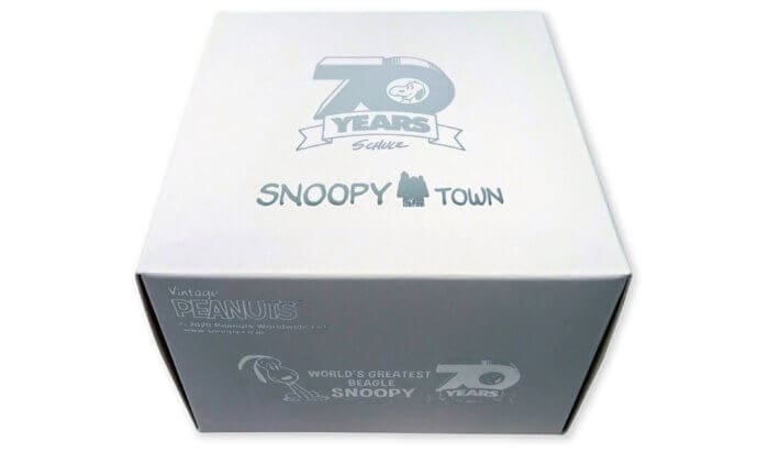 Peanuts Snoopy x Casio Baby-G BGD-501 Box