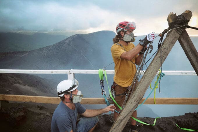 G-SHOCK x LavaLine Slackline Set Up