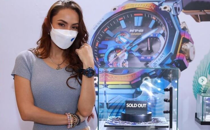 Katreeya English wears G-Shock at Siam Paragon Watch Expo