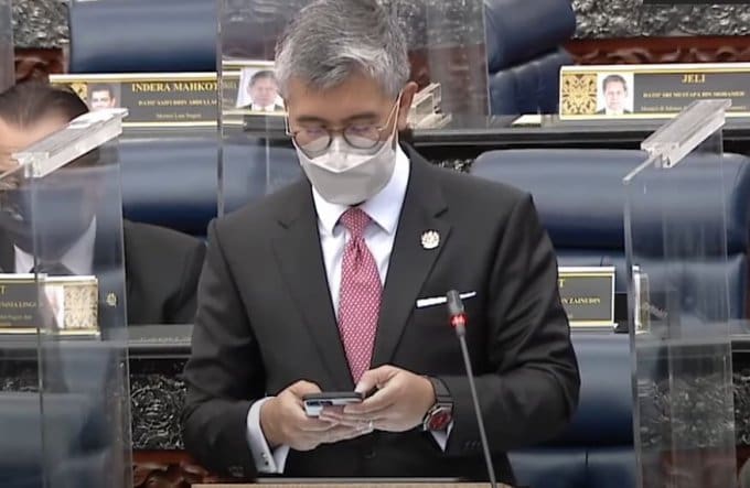 Malaysia Finance Minister Tengku Zafrul wears G-Shock GM-2100 (GM-2100B-4A)