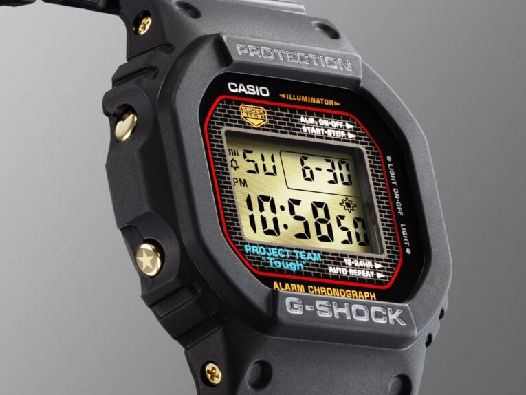G-Shock DW-5040PG-1 Angle