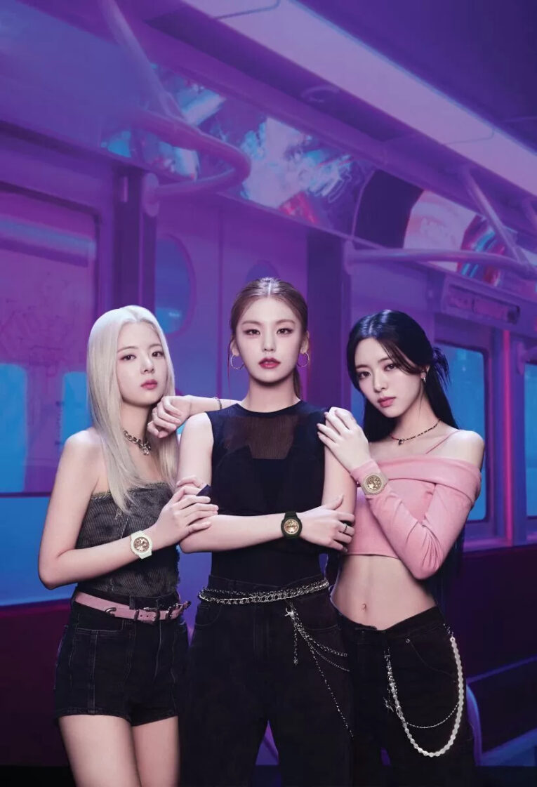 Leah, Yeji, Yuna of Itzy wearing G-Shock GMA-S2100MD
