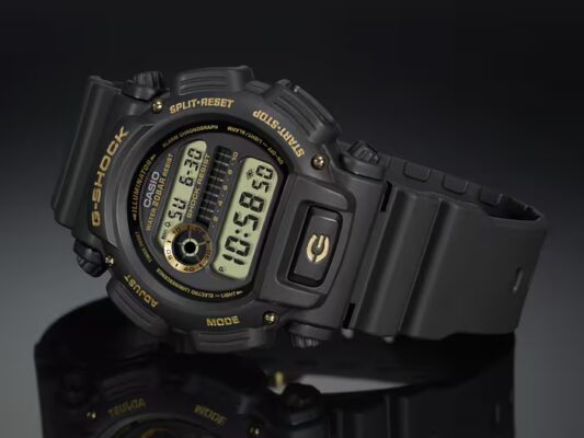 G-Shock DW-9052GBX-1A9 Angle