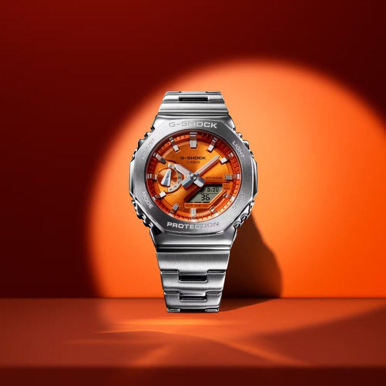 G-Shock GM-2110D-4A Photo