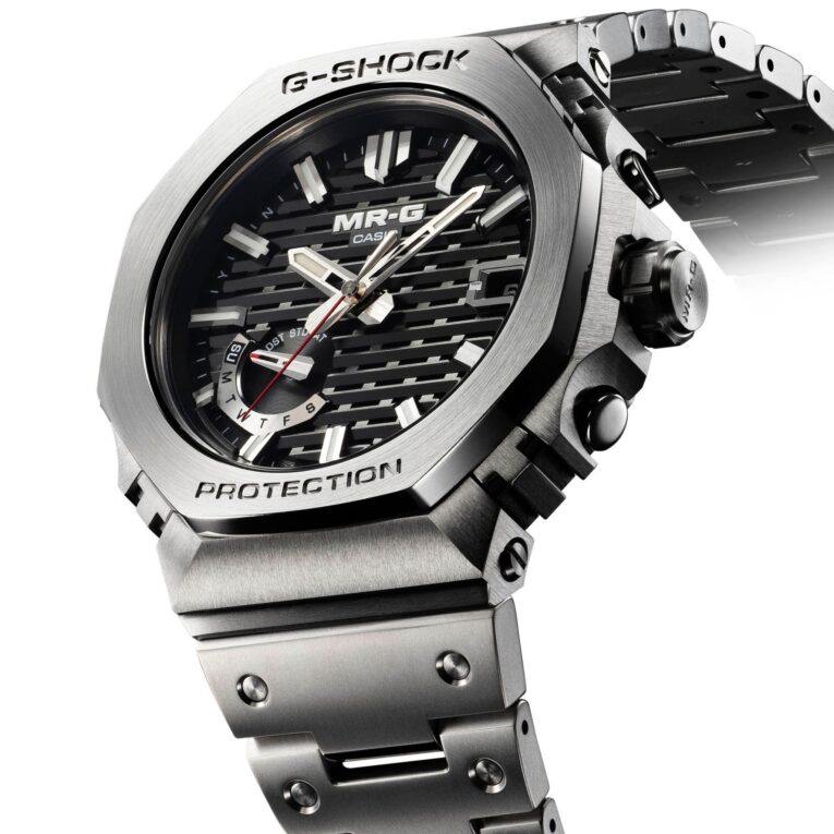 G-Shock MRG-B2100D-1A Angle