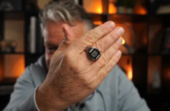 CRW-001 ring watch unboxing and hands-on video by WatchDavid