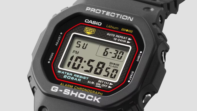 G-Shock DW-5000R-1A Angle