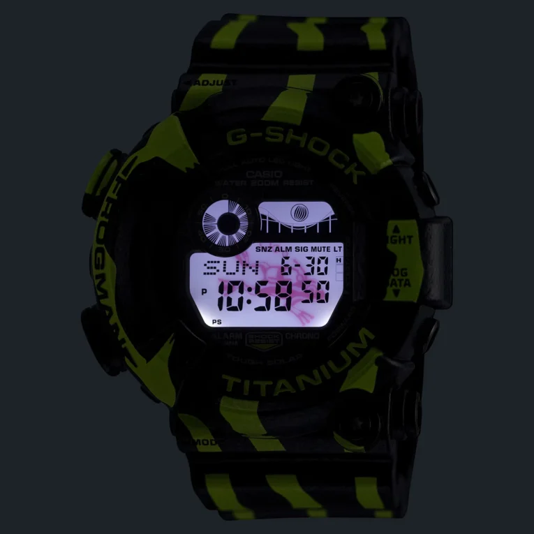 G-Shock Frogman GW-8200TPF-1 إضاءة خلفية LED