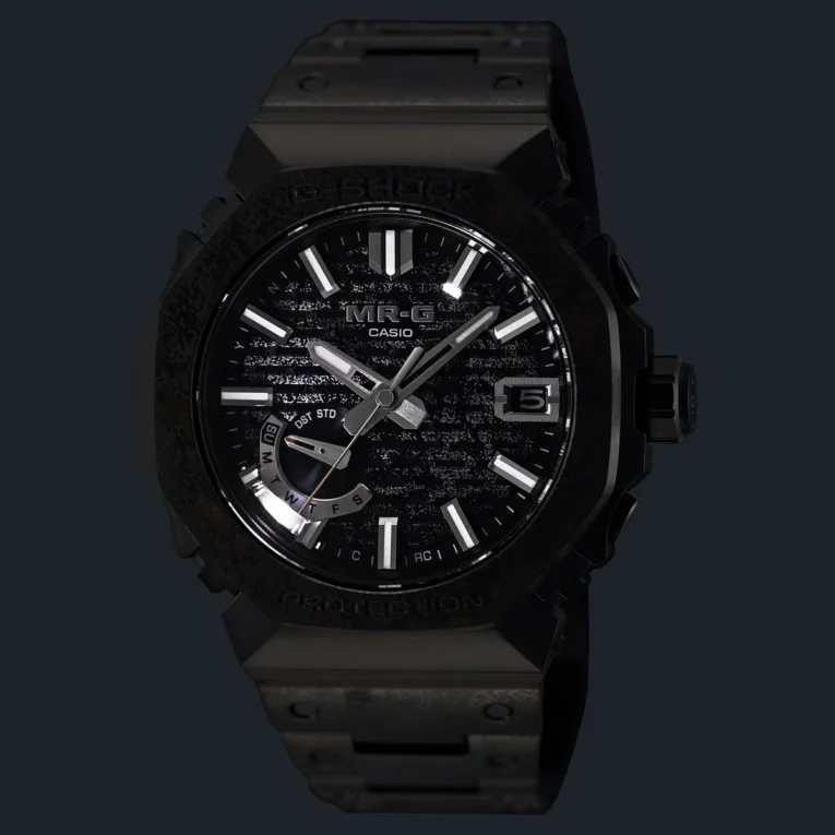 G-SHOCK MRG-B2100HR-1A LED LIGHT