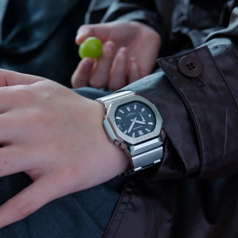 G-SHOCK GMC-2500D WRIST SHOT